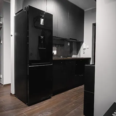 Dwupoziomowy Krolowej Jadwigi 3 *